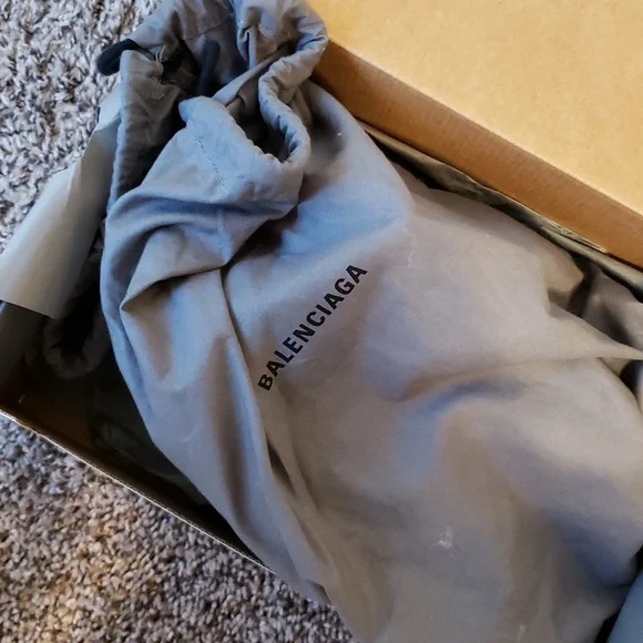 Balenciaga sneakers - Picture 11 of 12